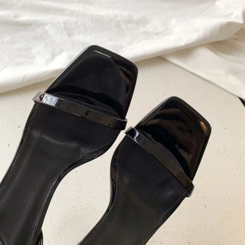 2026 Summer Sexy Black Luxury Designer Classic Logo Leather Women's High Heels Letter Sandals Peep Fashion Toe High Heel Shoes